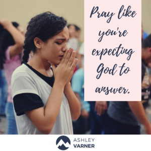 How to Teach Your Child to Pray | AshleyVarner.com #christianparenting #prayer